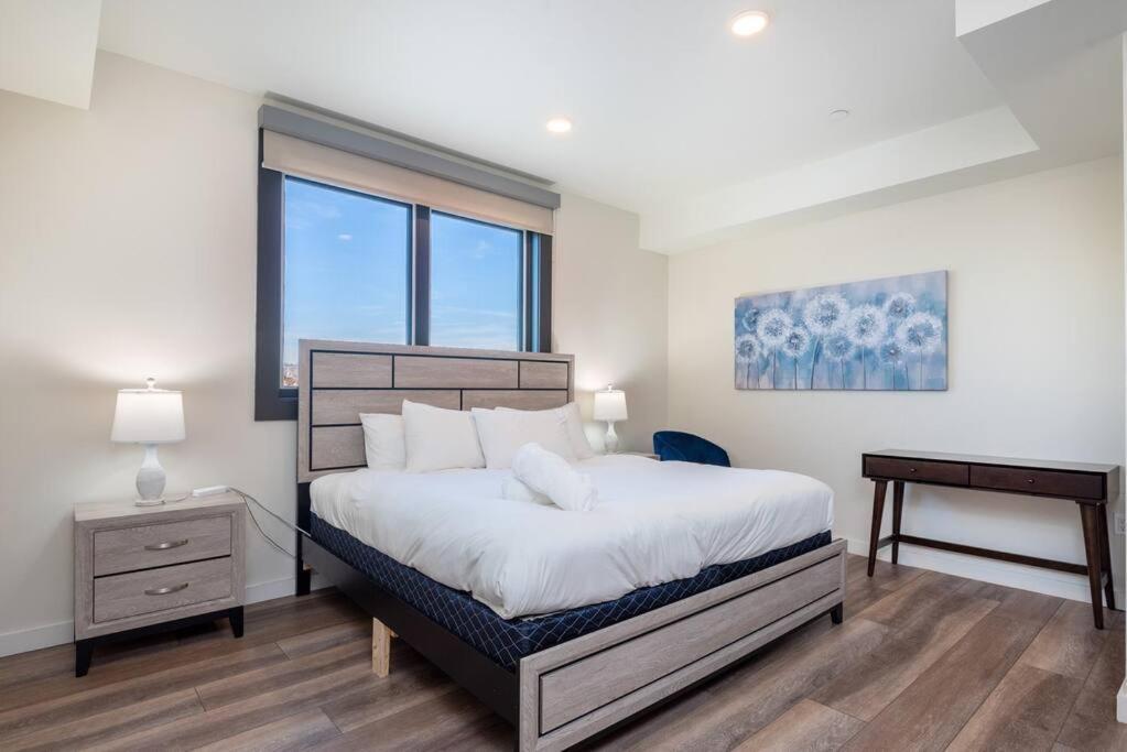 Luxurious Penthouse In Beverly Hills - Sleeps 10 Los Angeles Bagian luar foto