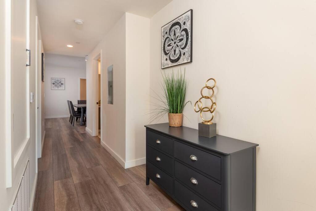 Luxurious Penthouse In Beverly Hills - Sleeps 10 Los Angeles Bagian luar foto